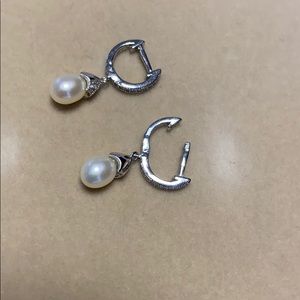 925 Silver earrings with pearl and CZ